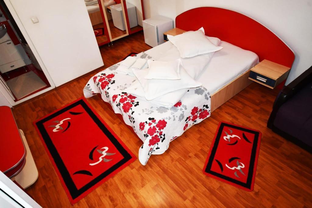 Casa Stefanut Ξενοδοχείο Moeciu De Sus Εξωτερικό φωτογραφία