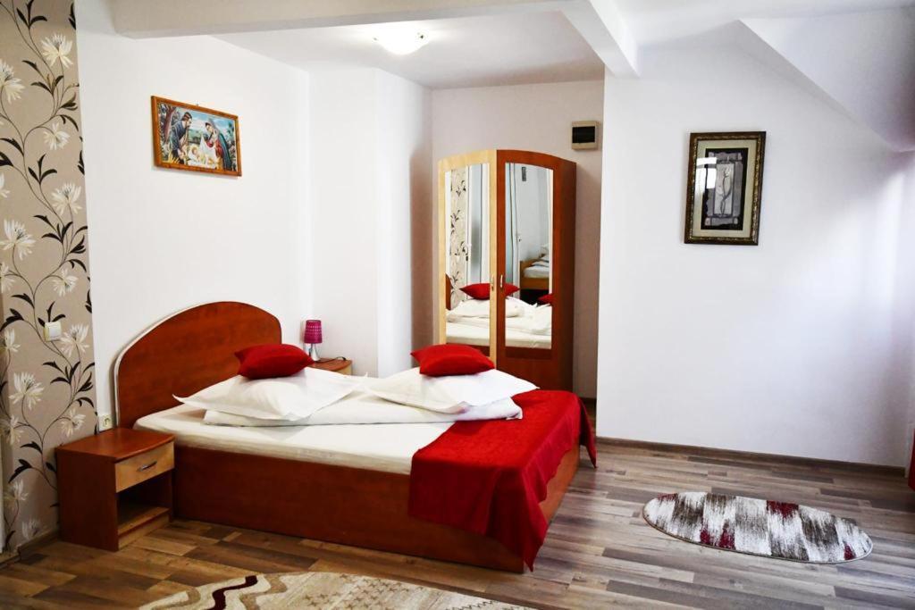 Casa Stefanut Ξενοδοχείο Moeciu De Sus Εξωτερικό φωτογραφία