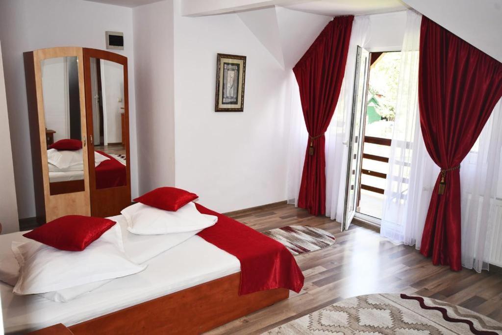 Casa Stefanut Ξενοδοχείο Moeciu De Sus Εξωτερικό φωτογραφία